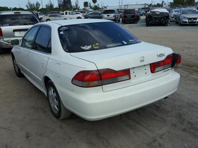 1HGCG56692A169336 - 2002 HONDA ACCORD EX WHITE photo 3