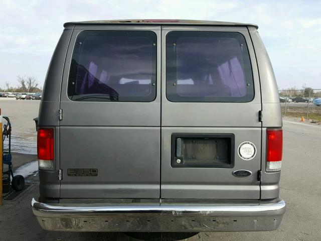 1FBSS31L0YHA56891 - 2000 FORD ECONOLINE GRAY photo 9