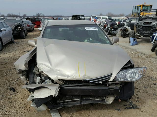 4T1BE32K15U056079 - 2005 TOYOTA CAMRY LE TAN photo 7