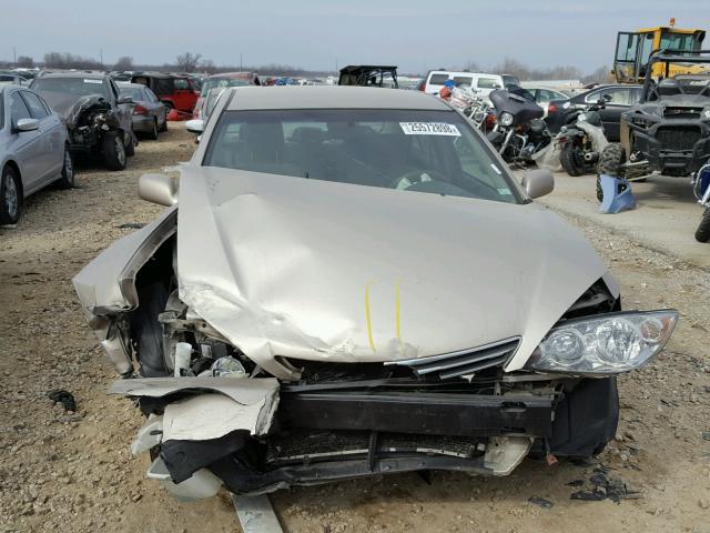 4T1BE32K15U056079 - 2005 TOYOTA CAMRY LE TAN photo 9