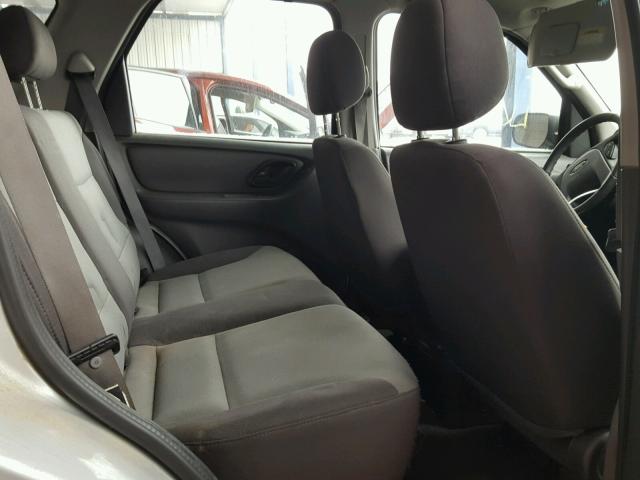 1FMYU92144KA18122 - 2004 FORD ESCAPE XLS SILVER photo 6