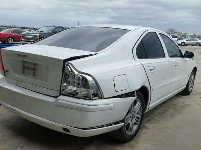 YV1RS592652437901 - 2005 VOLVO S60 2.5T WHITE photo 9