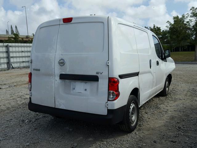 3N6CM0KN9FK709633 - 2015 NISSAN NV200 2.5S WHITE photo 4