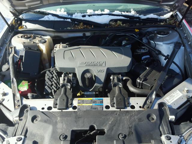 2G4WD582X81266848 - 2008 BUICK LACROSSE C SILVER photo 7