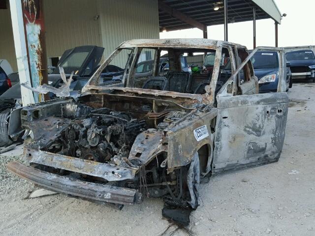 SALSF2D42BA703783 - 2011 LAND ROVER RANGE ROVE BURN photo 2