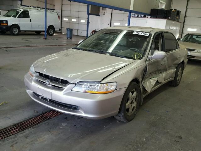 1HGCG1658XA007785 - 1999 HONDA ACCORD EX SILVER photo 2