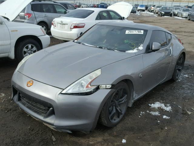 JN1AZ4EH0AM506943 - 2010 NISSAN 370Z SILVER photo 2