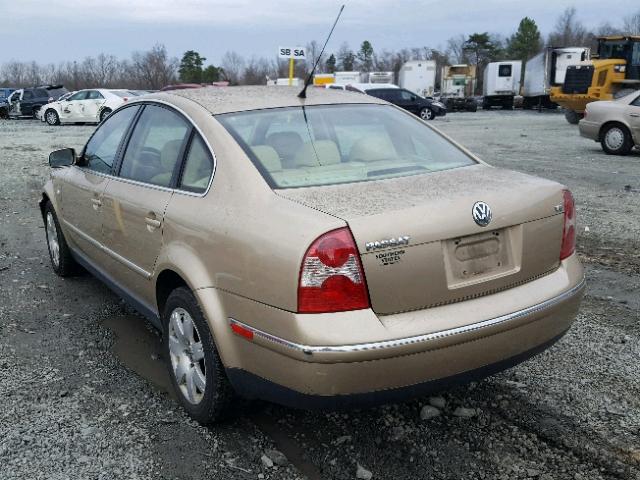 WVWRH63B73P359955 - 2003 VOLKSWAGEN PASSAT GLX GOLD photo 3
