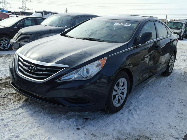 5NPEB4AC3BH004789 - 2011 HYUNDAI SONATA GLS CHARCOAL photo 2