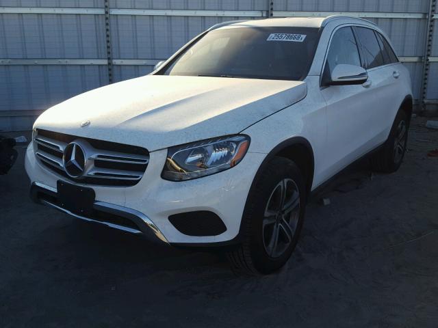 WDC0G4JB0JV023716 - 2018 MERCEDES-BENZ GLC 300 WHITE photo 2