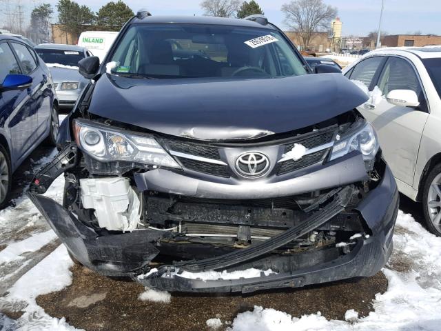 2T3BFREV3DW001225 - 2013 TOYOTA RAV4 LE GRAY photo 9