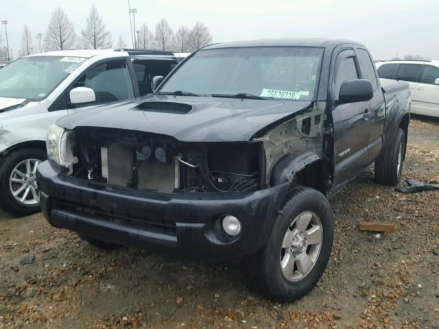 5TETU62N37Z352870 - 2007 TOYOTA TACOMA PRE BLACK photo 2