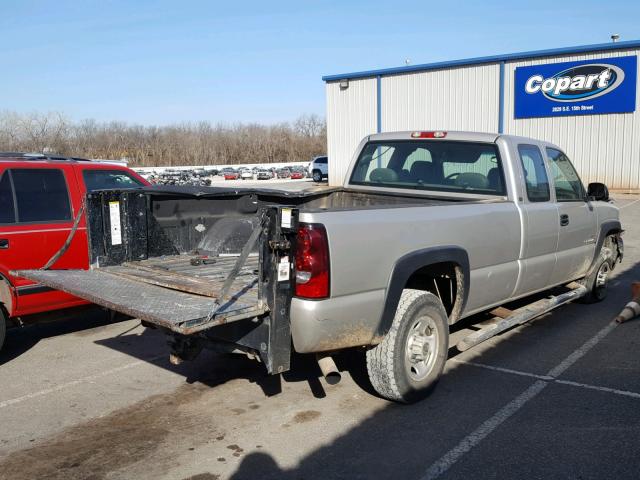 1GCHC29214E327865 - 2004 CHEVROLET SILVERADO SILVER photo 4