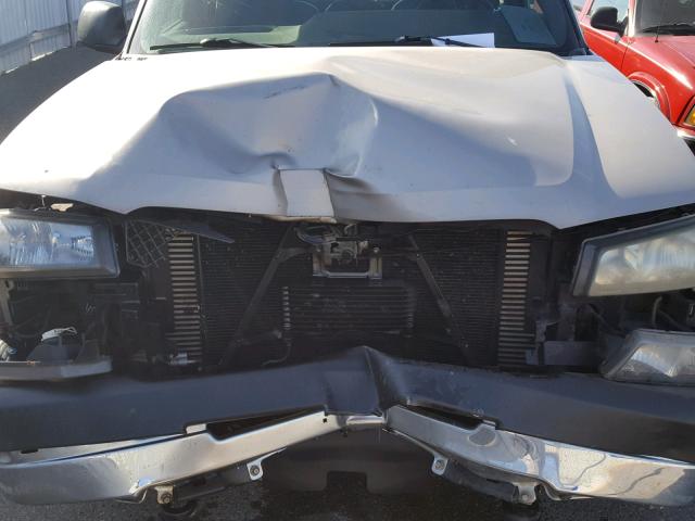 1GCHC29214E327865 - 2004 CHEVROLET SILVERADO SILVER photo 7