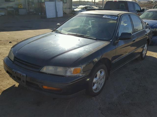 1HGCD5550SA160428 - 1995 HONDA ACCORD EX GREEN photo 2