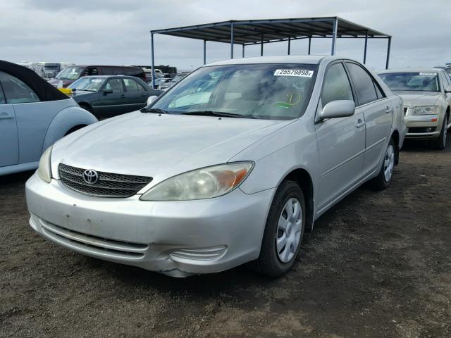 4T1BE32K43U722137 - 2003 TOYOTA CAMRY LE SILVER photo 2