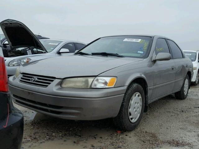 4T1BG22K9XU561570 - 1999 TOYOTA CAMRY CE GRAY photo 2