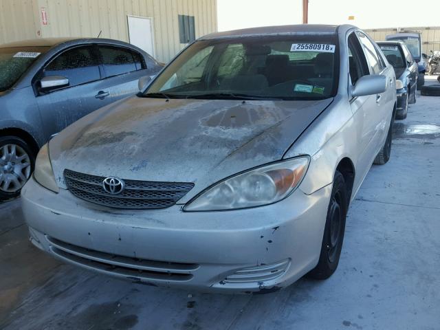 4T1BE32K52U043637 - 2002 TOYOTA CAMRY LE GRAY photo 2