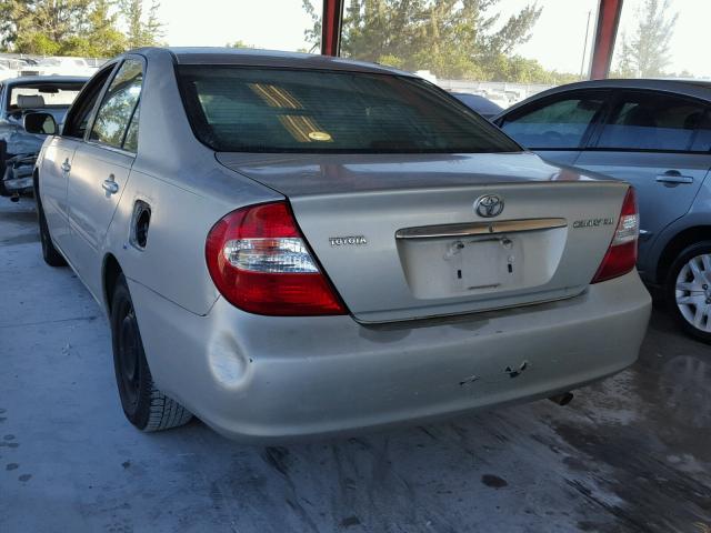 4T1BE32K52U043637 - 2002 TOYOTA CAMRY LE GRAY photo 3