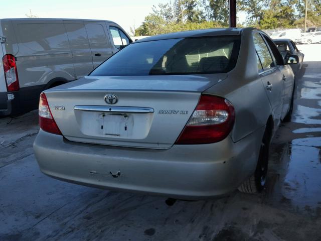 4T1BE32K52U043637 - 2002 TOYOTA CAMRY LE GRAY photo 4