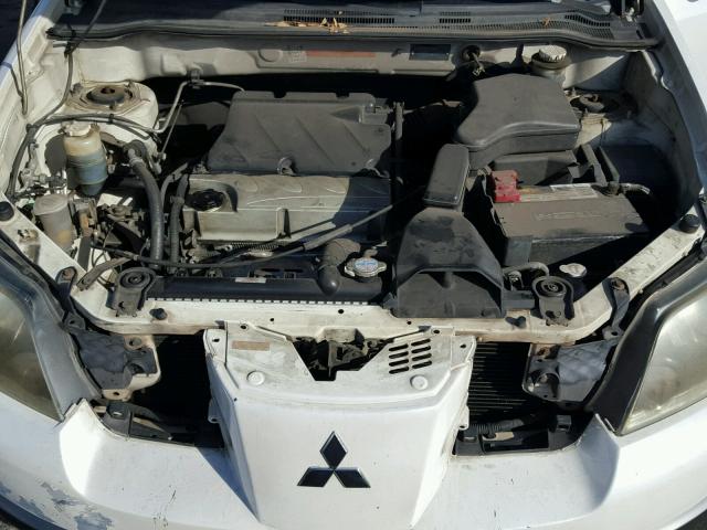 JA4LZ41F24U007182 - 2004 MITSUBISHI OUTLANDER WHITE photo 7