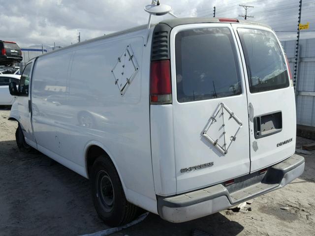 1GCHG39RX21184359 - 2002 CHEVROLET EXPRESS G3 WHITE photo 3