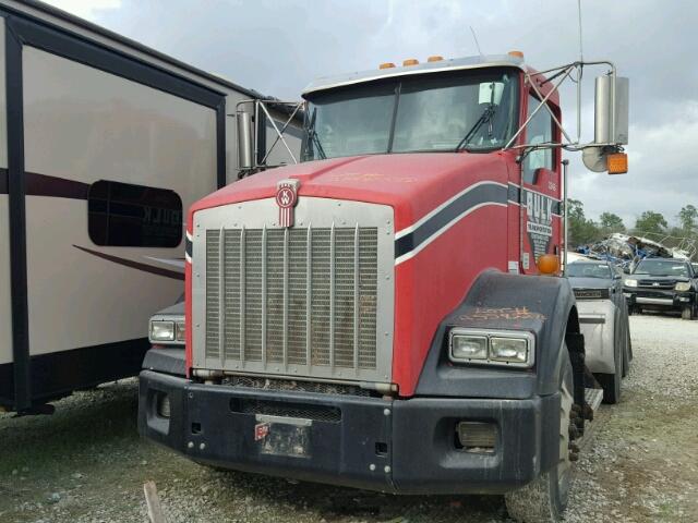 3WKDD09X47F183566 - 2007 KENWORTH CONSTRUCTI RED photo 2