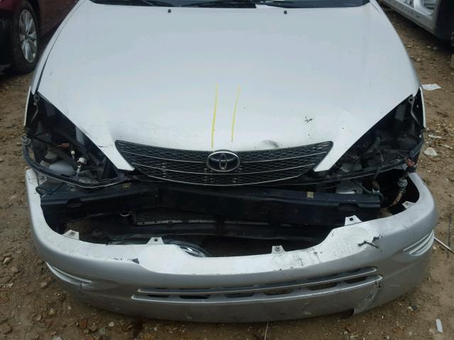 4T1BE32K83U226077 - 2003 TOYOTA CAMRY LE SILVER photo 9