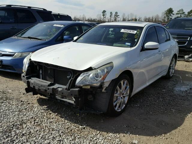 JN1CV6AP2BM303910 - 2011 INFINITI G37 BASE WHITE photo 2