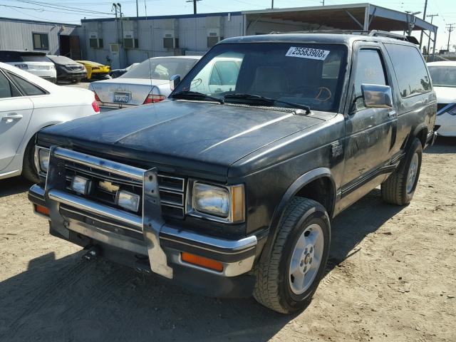 1GNCT18Z1J8222229 - 1988 CHEVROLET BLAZER S10 BLACK photo 2