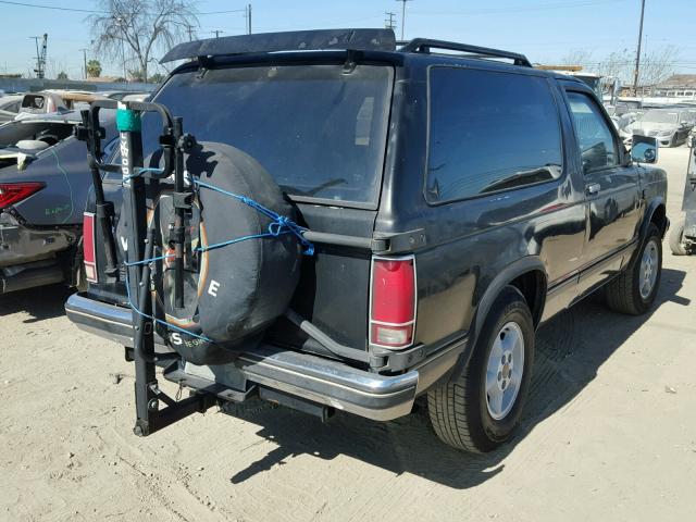 1GNCT18Z1J8222229 - 1988 CHEVROLET BLAZER S10 BLACK photo 4