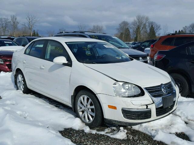 3VWRZ7AJXAM123975 - 2010 VOLKSWAGEN JETTA SE WHITE photo 1