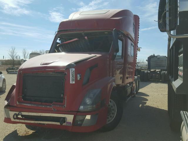 4V4NC9GH46N416307 - 2006 VOLVO VN VNL RED photo 2