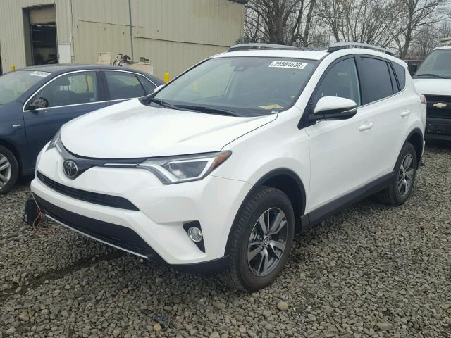 2T3RFREV6HW641322 - 2017 TOYOTA RAV4 XLE WHITE photo 2