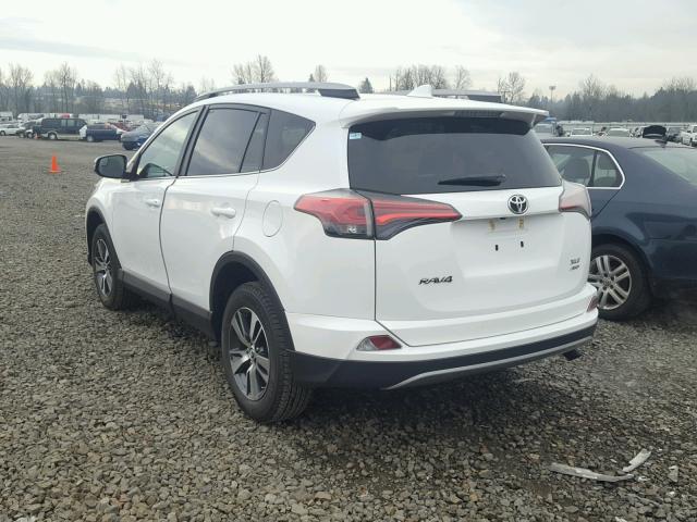 2T3RFREV6HW641322 - 2017 TOYOTA RAV4 XLE WHITE photo 3