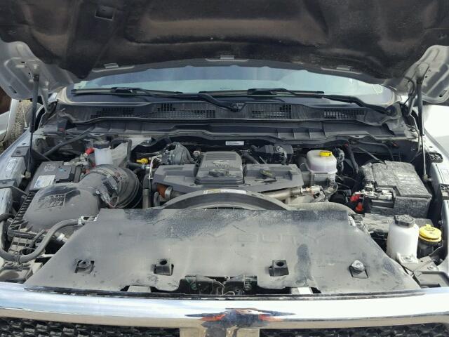 3C63RRGL9HG697674 - 2017 RAM 3500 ST SILVER photo 7