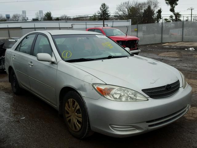 4T1BE30K42U058021 - 2002 TOYOTA CAMRY LE SILVER photo 1