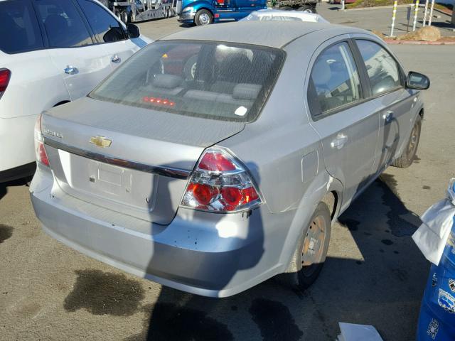 KL1TD56658B104159 - 2008 CHEVROLET AVEO BASE SILVER photo 4