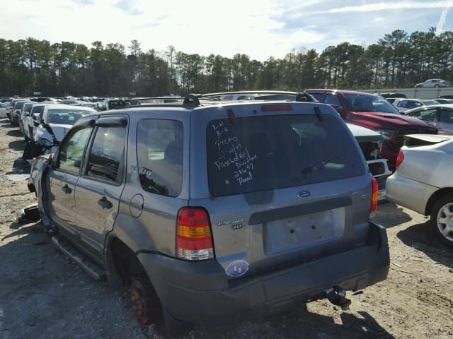 1FMYU93167KA03639 - 2007 FORD ESCAPE XLT GRAY photo 3