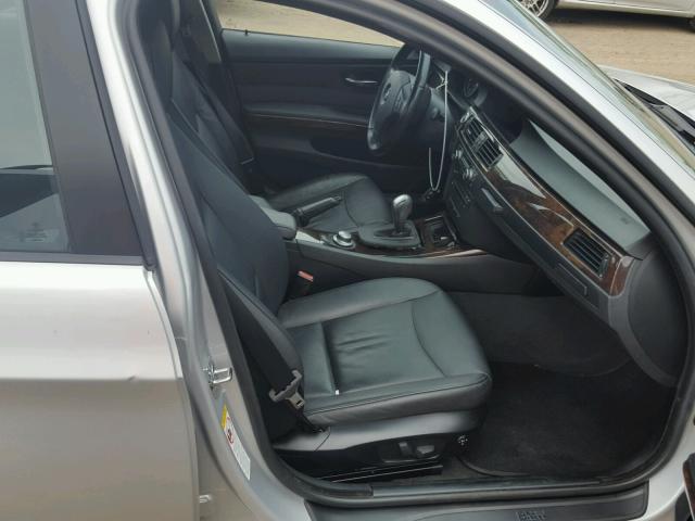 WBAVC93568K039391 - 2008 BMW 328 XI SILVER photo 5