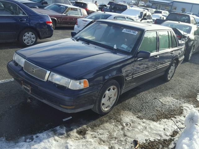 YV1KS9604W1131802 - 1998 VOLVO S90 BLUE photo 2