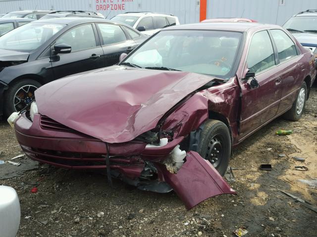 4T1BG28K4WU830032 - 1998 TOYOTA CAMRY CE MAROON photo 2