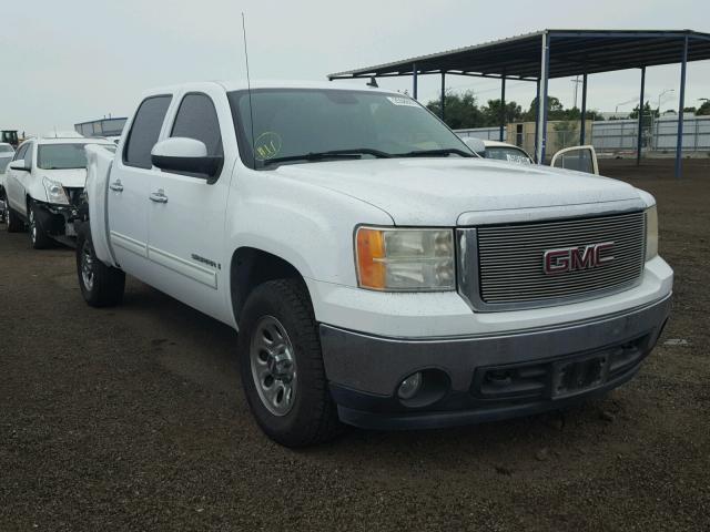 2GTEC13C771576594 - 2007 GMC NEW SIERRA WHITE photo 1