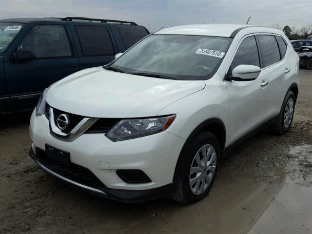 5N1AT2MT4FC783760 - 2015 NISSAN ROGUE S WHITE photo 2