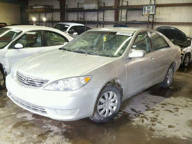 4T1BE32K26U112239 - 2006 TOYOTA CAMRY LE SILVER photo 2