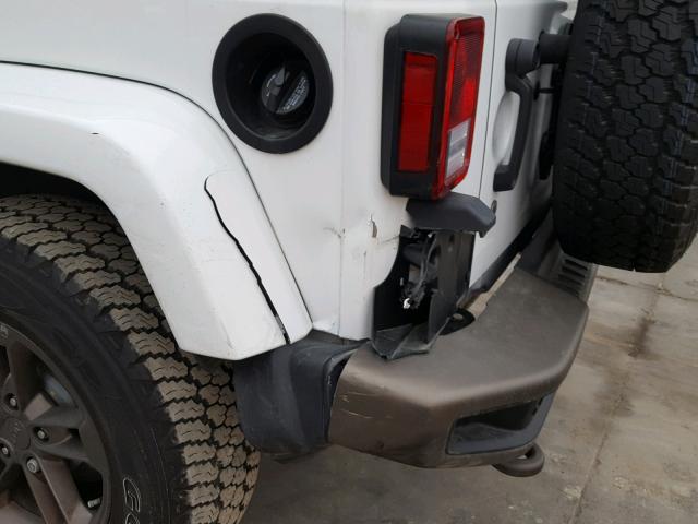 1C4BJWEG1HL507689 - 2017 JEEP WRANGLER U WHITE photo 9