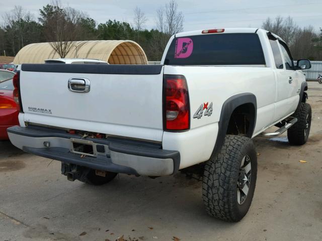 1GCHK29DX7E129097 - 2007 CHEVROLET SILVERADO WHITE photo 4