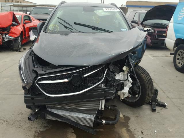 KL4CJCSB7JB524482 - 2018 BUICK ENCORE ESS GRAY photo 9