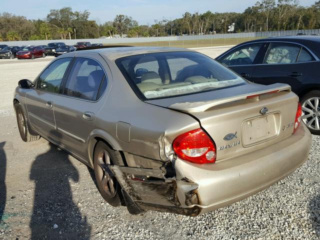 JN1CA31D61T613322 - 2001 NISSAN MAXIMA GXE SILVER photo 3