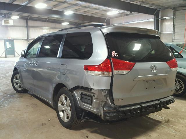 5TDKK3DC0CS177867 - 2012 TOYOTA SIENNA LE SILVER photo 3